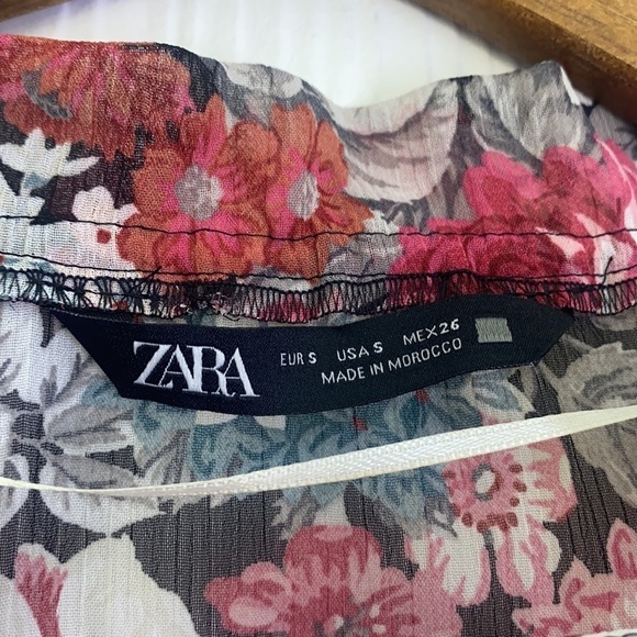Zara - Red & Pink Floral See Thur Tie at Neck Blouse Size Small - Picture 7 of 9